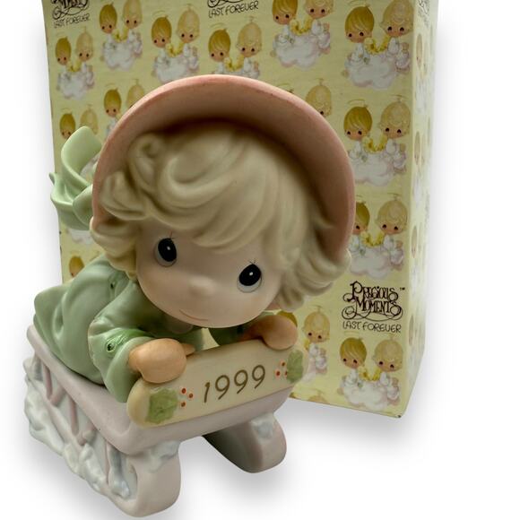 1999 Slide Into The Next Millennium w/Joy PRECIOUS MOMENTS porcelain figurine - Picture 1 of 11
